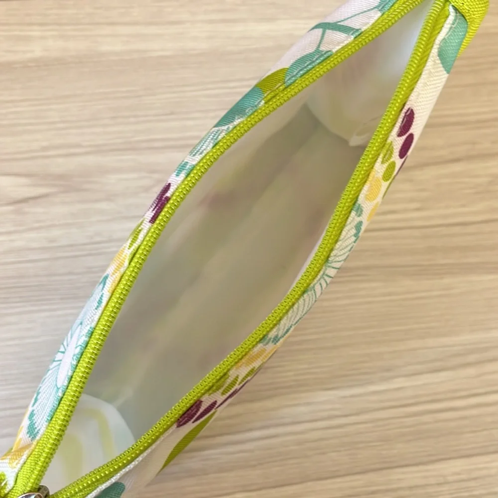 💄👛 2/$15 or 3/$20 Clinique Cosmetic Bag (NWOT)
